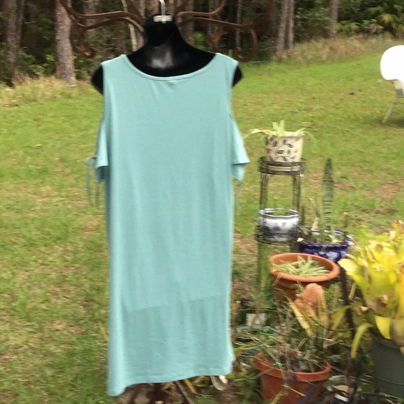 🌴NWOT Fashion Cold Shoulder Mint Green Cool Dress Must Have 🌴 - Picture 6 of 10